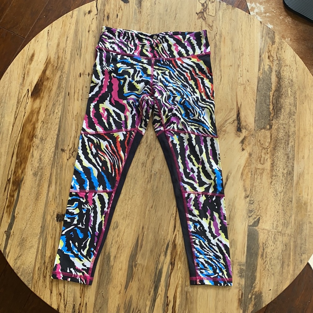 Very well loved Flywheel sport/cycle multiple colored leopard leggings!